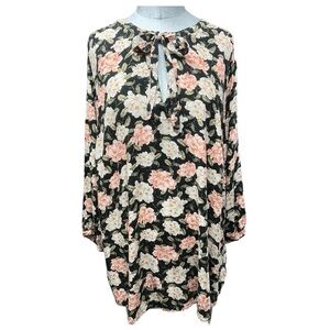 Torrid Black Floral On Black Peasant Top Size 4 (26)